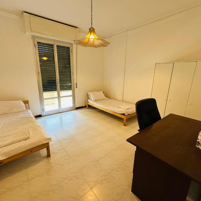 Double and Triple Rooms near Principe Station Shared Bathroom - Double Room with Shared Bathroom - 2