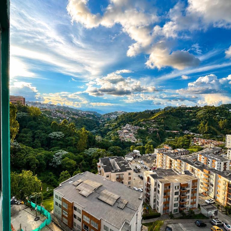 Apartamento Urban Manizales, Parking Gratis, Muy Central, Hermosas Vistas y Cómodo - Two-Bedroom Apartment - 1