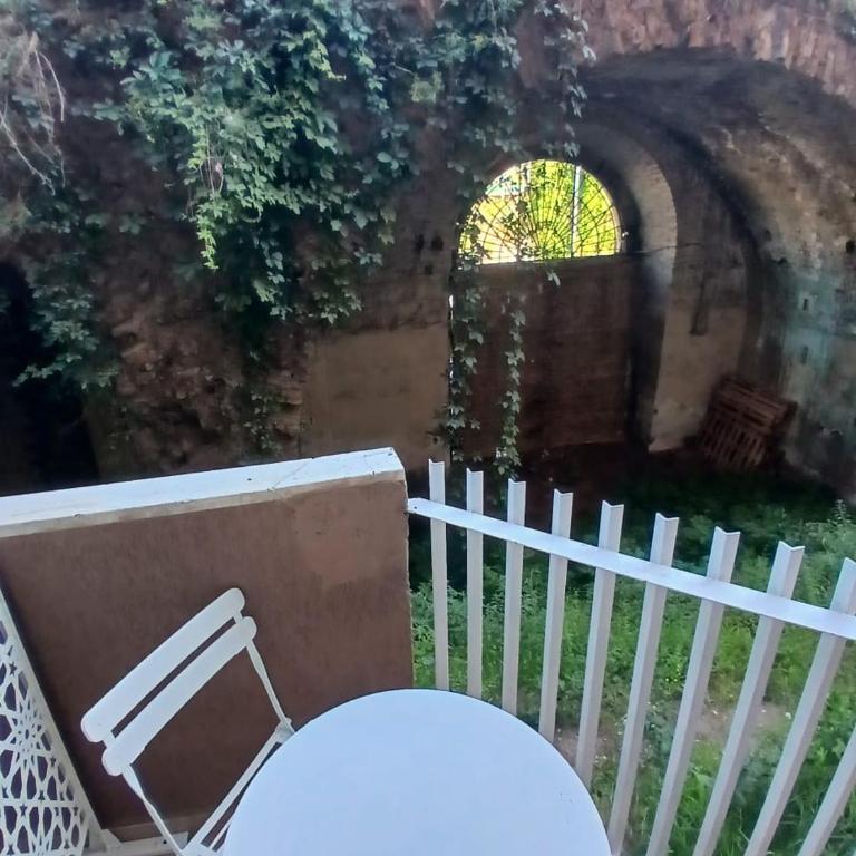 Rome Code Trastevere Guest House - Camera Matrimoniale con Balcone - 6