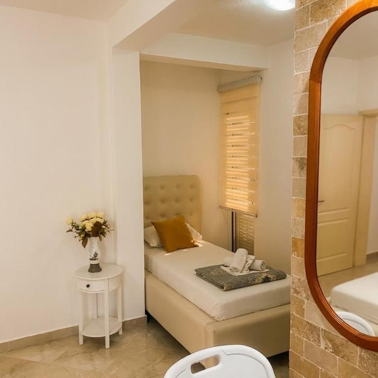 Addy's Apartments - Apartment - 2