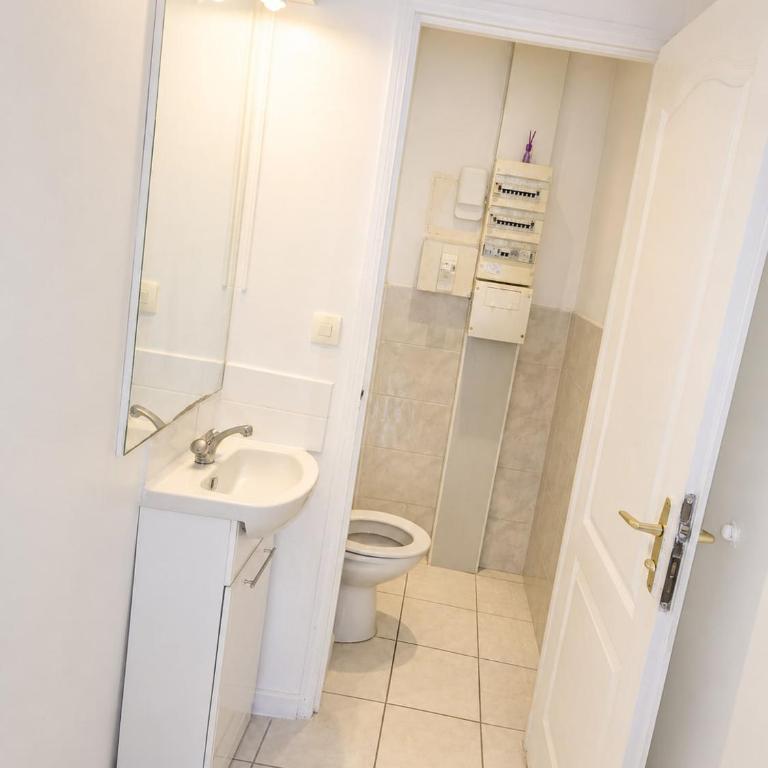 sejour climatisé avec chambres avec ventilateurs - Appartement 2 Chambres - 7