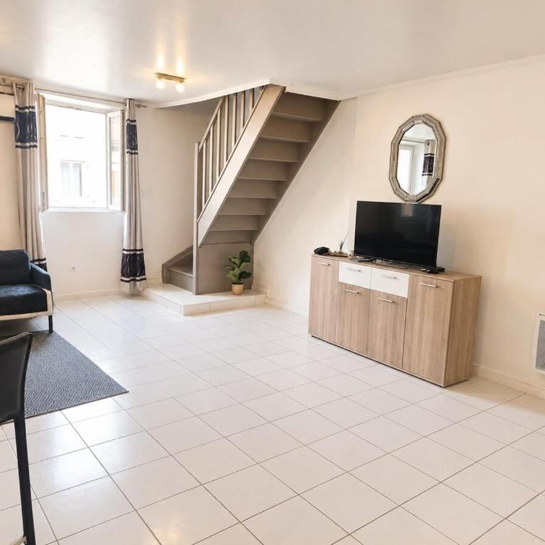 sejour climatisé avec chambres avec ventilateurs - Appartement 2 Chambres - 8