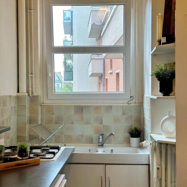 Charming Parisian Retreat with Eiffel Tower Views - Appartement - 14