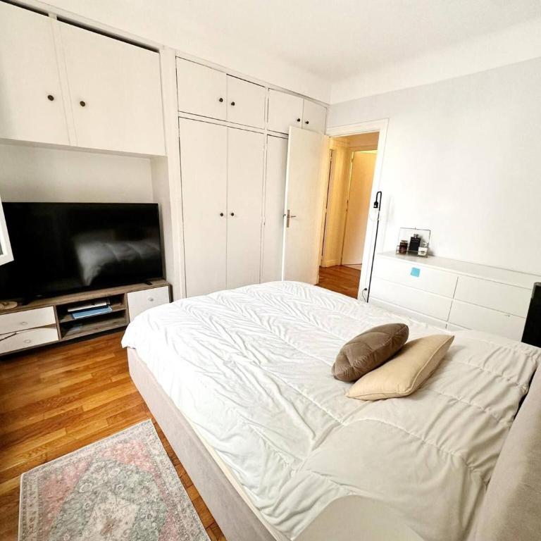 Charming Parisian Retreat with Eiffel Tower Views - Appartement - 17