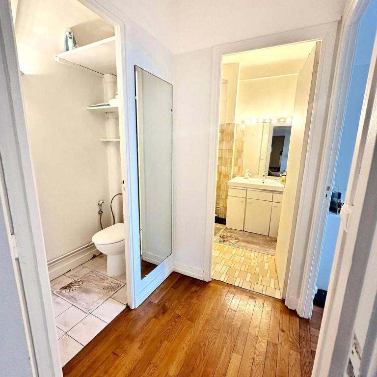 Charming Parisian Retreat with Eiffel Tower Views - Appartement - 22