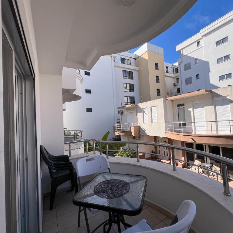 Addy's Apartments - Classic Apartment - 9