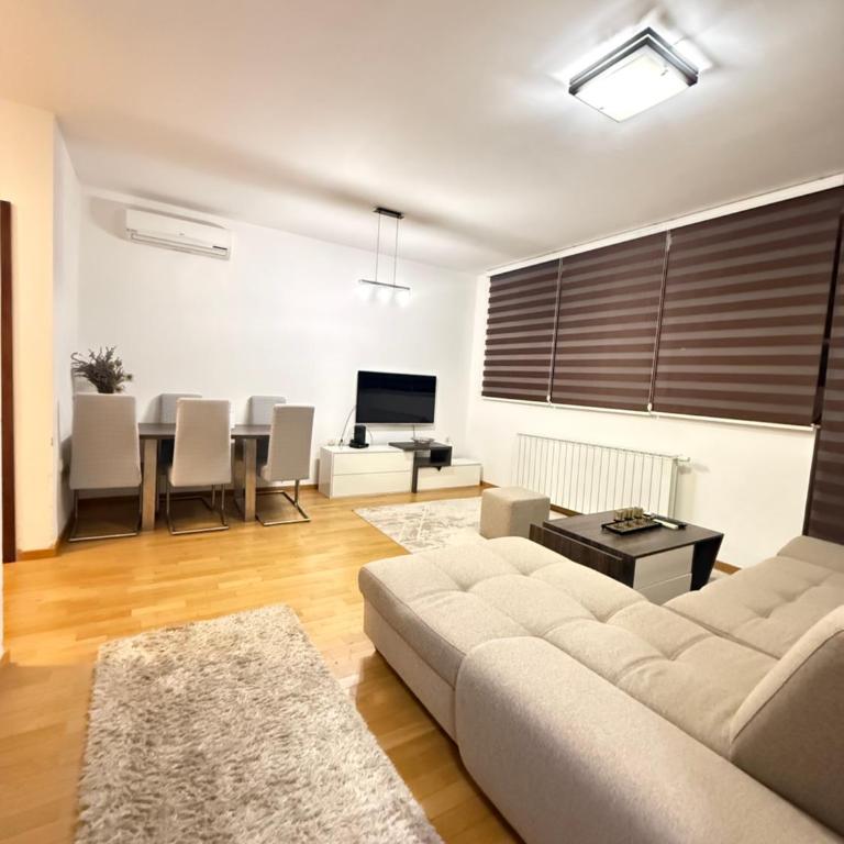 Lux Apartment - Two-Bedroom Apartment - 8