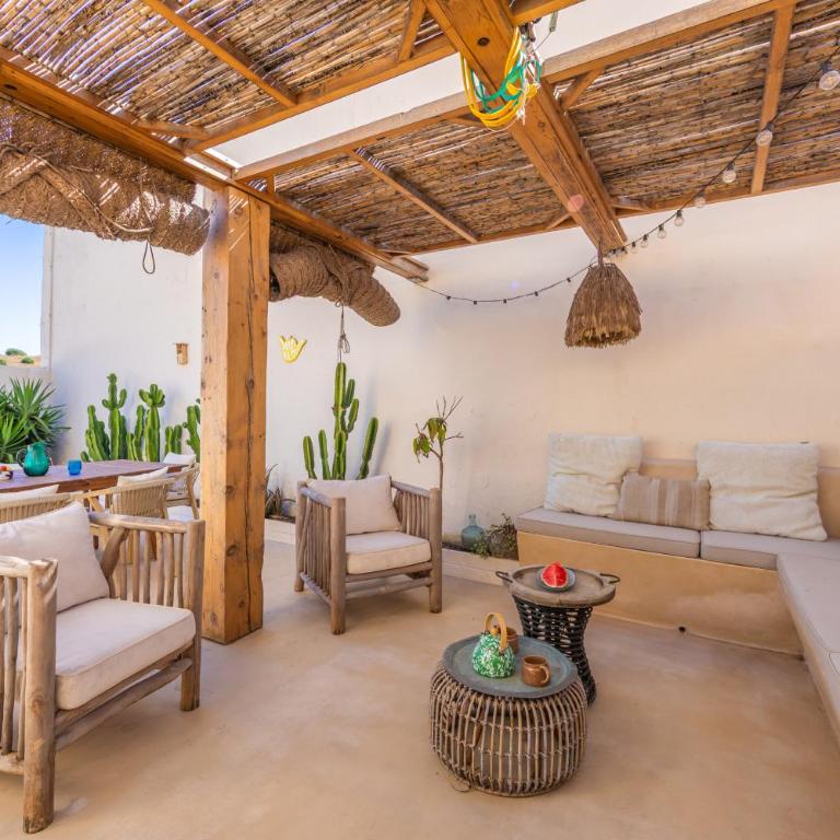 Refugio con dos terrazas - A 5 min de Playa de Los Lances y del Casco Antiguo - Apartamento Superior de 2 dormitorios - 2