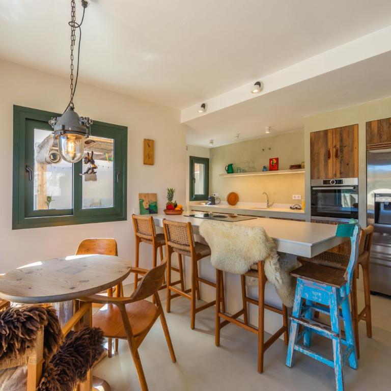 Refugio con dos terrazas - A 5 min de Playa de Los Lances y del Casco Antiguo - Apartamento Superior de 2 dormitorios - 32