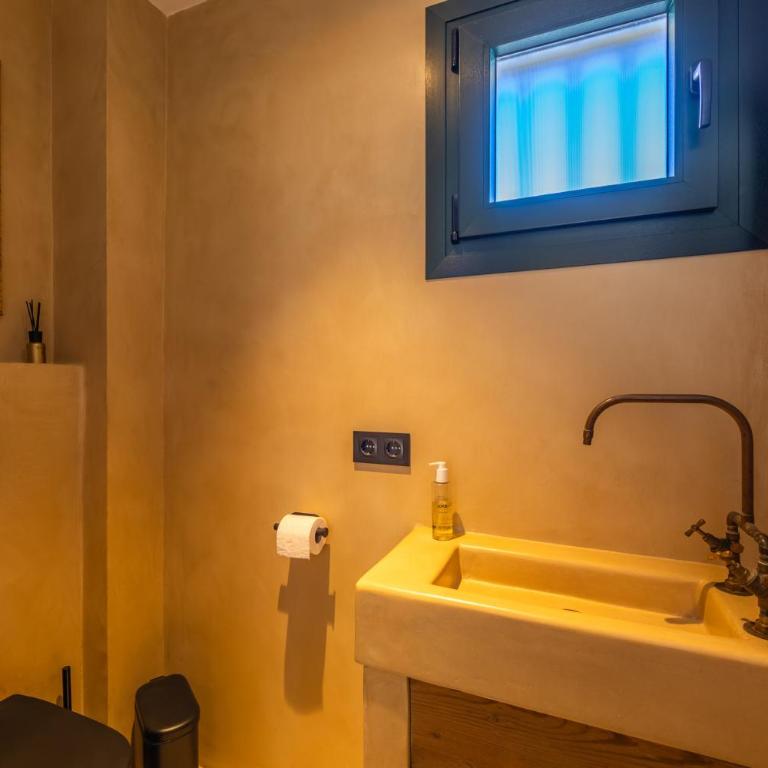 Refugio con dos terrazas - A 5 min de Playa de Los Lances y del Casco Antiguo - Apartamento Superior de 2 dormitorios - 49
