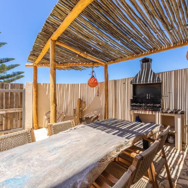 Refugio con dos terrazas - A 5 min de Playa de Los Lances y del Casco Antiguo - Apartamento Superior de 2 dormitorios - 65