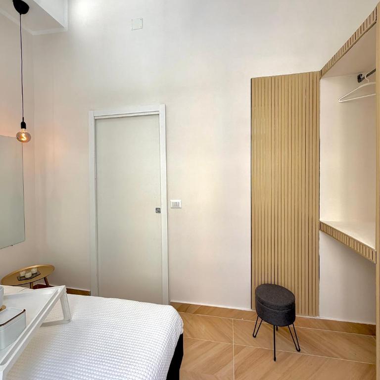 Aurasuite - Camera Matrimoniale con Bagno Privato - 2