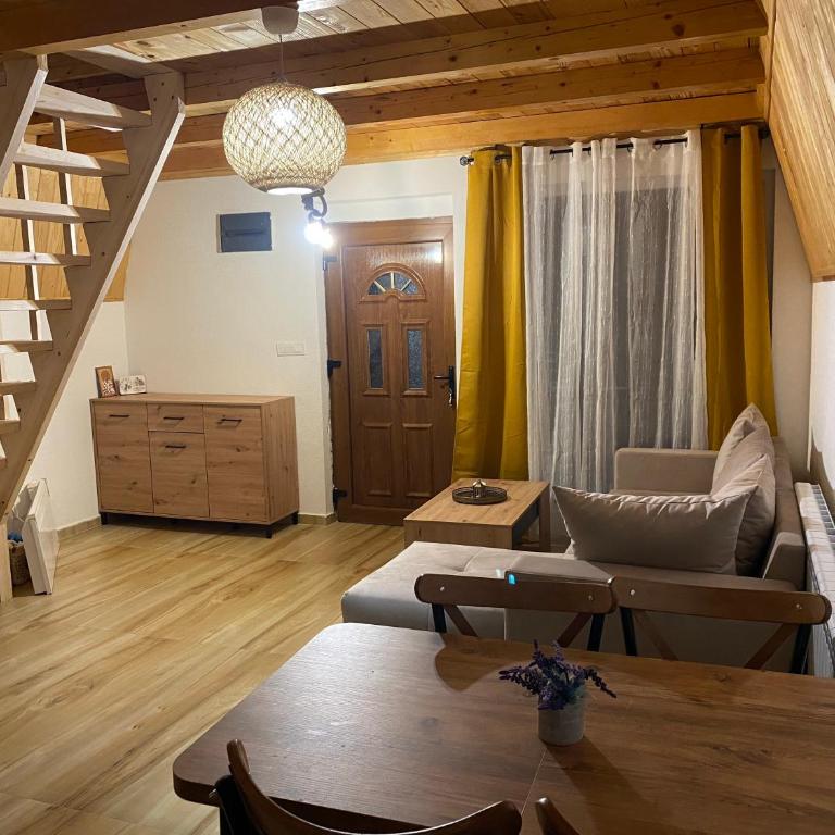 Two Pines Chalet 1 - Kuća sa 2 Spavaće Sobe - 20