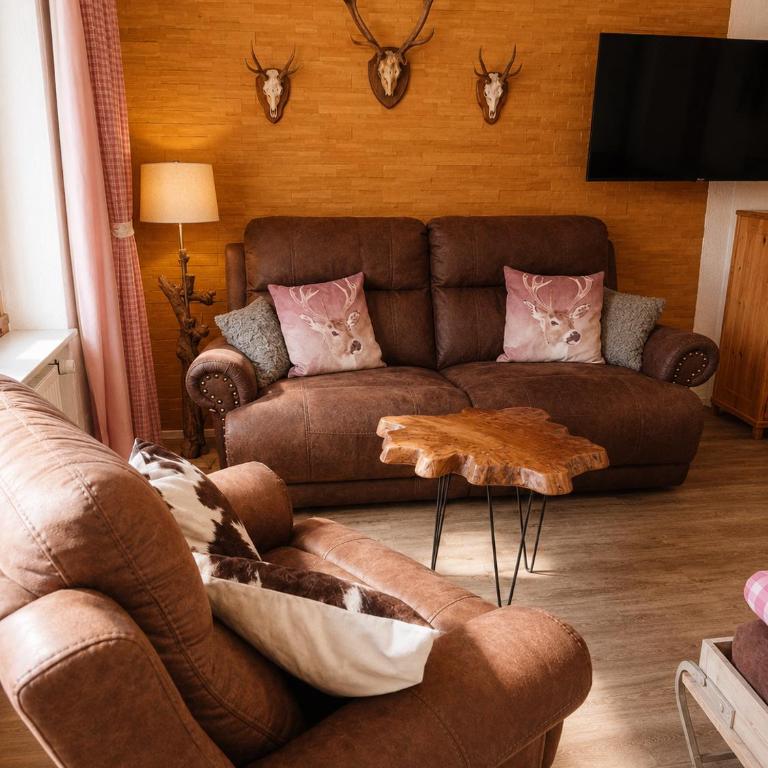 FeWo Alpenfreude mit Hallenbad - Apartment with Balcony - 1