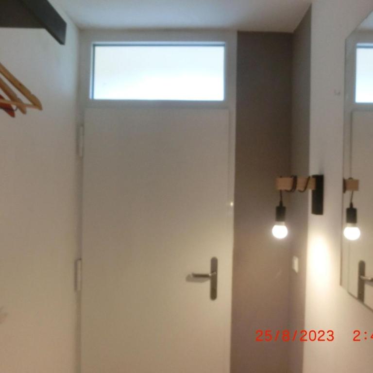 Modern Apartment Near the Exhibition Center - Apartment - 7