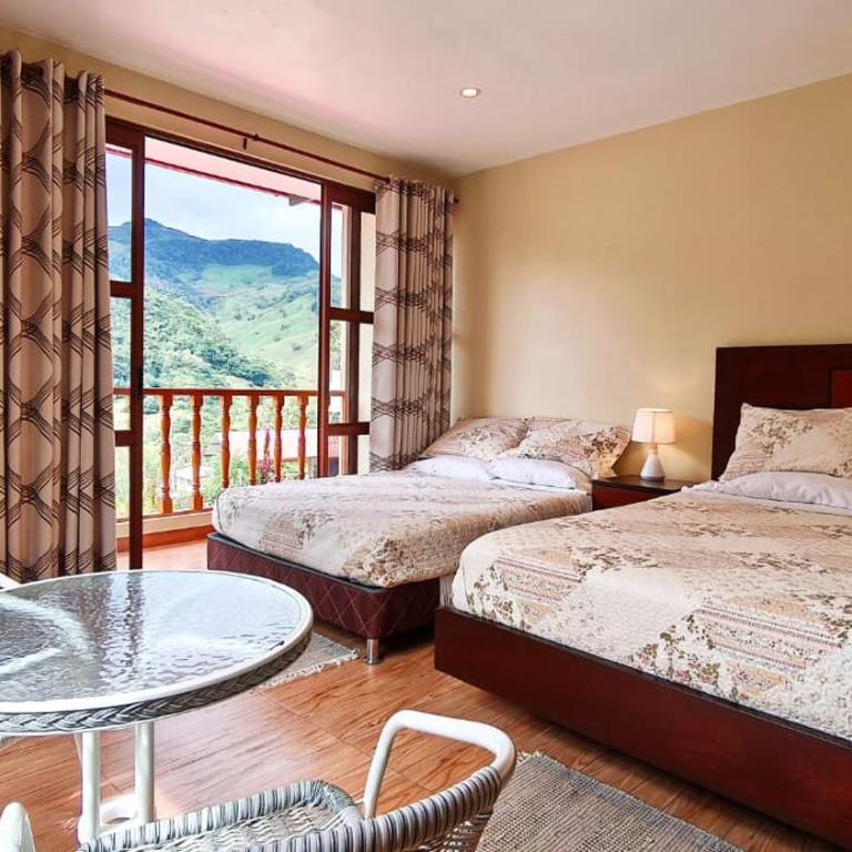 MONTEVERDIA - Hotel & Resort - Habitación Doble Deluxe - 2 camas dobles - 1