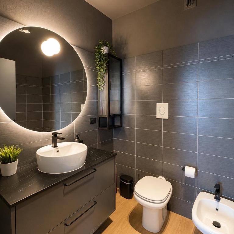 Skyline House - FREE PARKING & TERRACE - One-Bedroom Apartment - 4