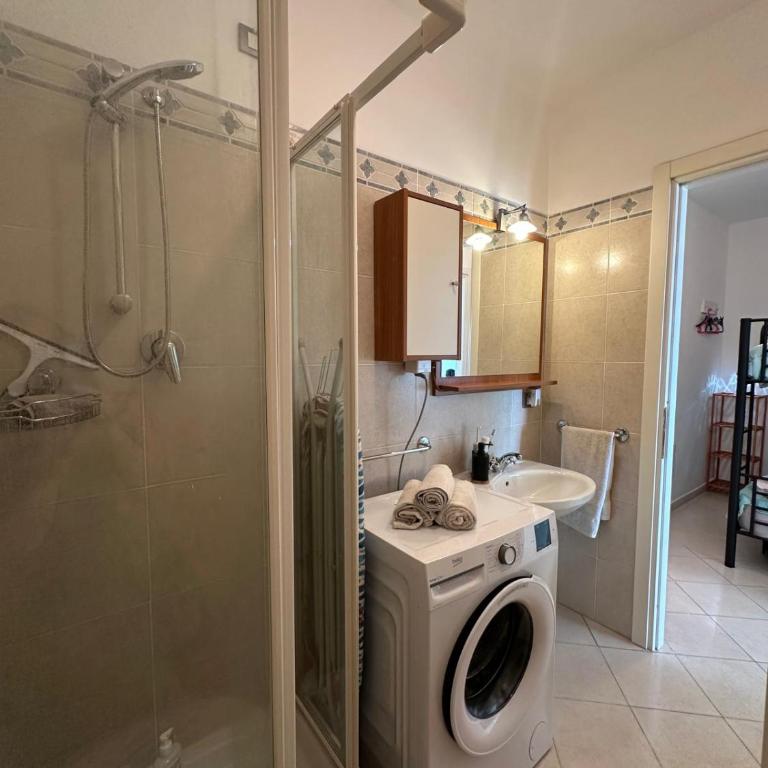 Casa del Sole - relax, vista mare, garage gratis a soli 5 min dal centro di Sanremo - Appartamento con 1 Camera da Letto e Terrazza - 16