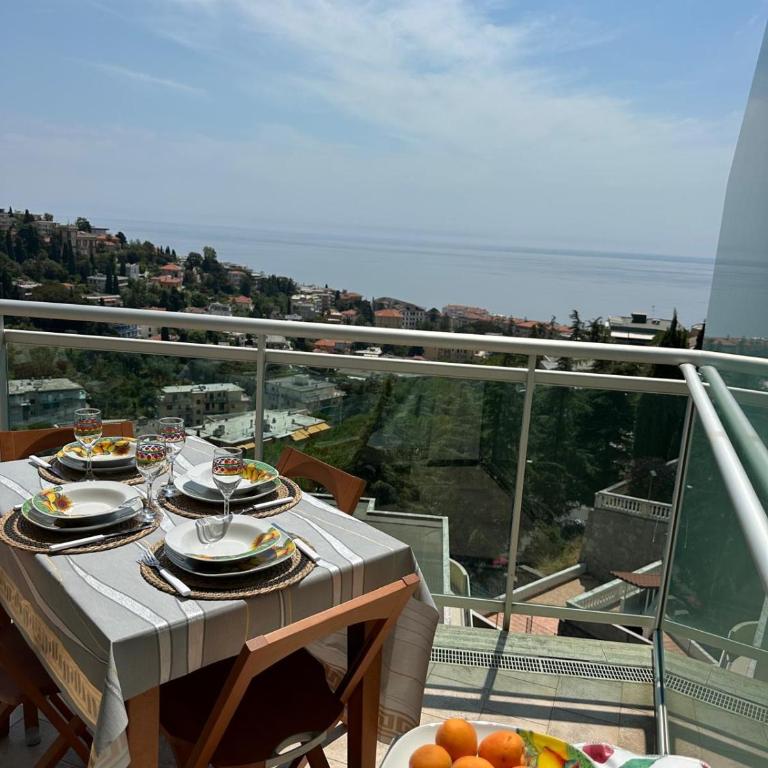 Casa del Sole - relax, vista mare, garage gratis a soli 5 min dal centro di Sanremo - Appartamento con 1 Camera da Letto e Terrazza - 25