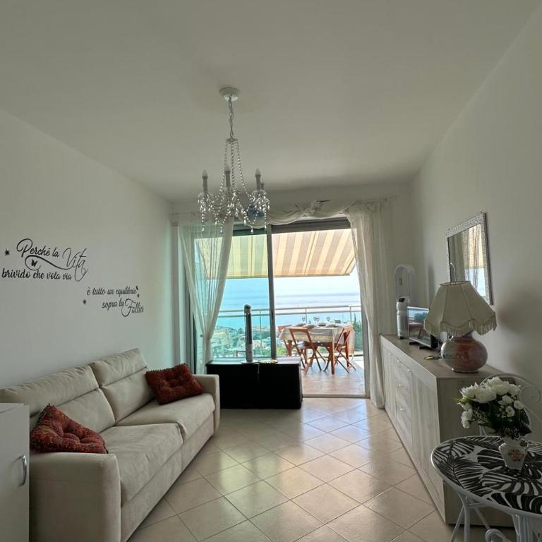 Casa del Sole - relax, vista mare, garage gratis a soli 5 min dal centro di Sanremo - Appartamento con 1 Camera da Letto e Terrazza - 20