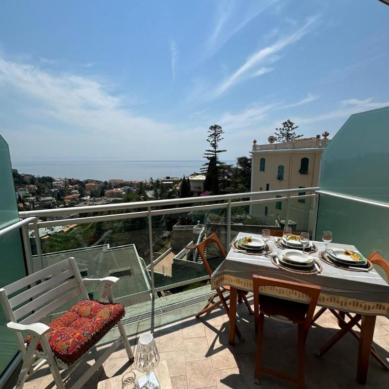 Casa del Sole - relax, vista mare, garage gratis a soli 5 min dal centro di Sanremo - Appartamento con 1 Camera da Letto e Terrazza - 1