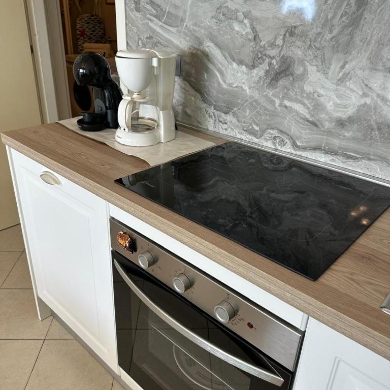 Casa del Sole - relax, vista mare, garage gratis a soli 5 min dal centro di Sanremo - Appartamento con 1 Camera da Letto e Terrazza - 8