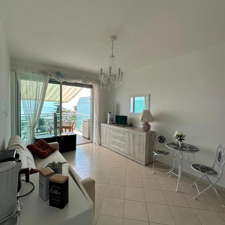 Casa del Sole - relax, vista mare, garage gratis a soli 5 min dal centro di Sanremo - Appartamento con 1 Camera da Letto e Terrazza - 34