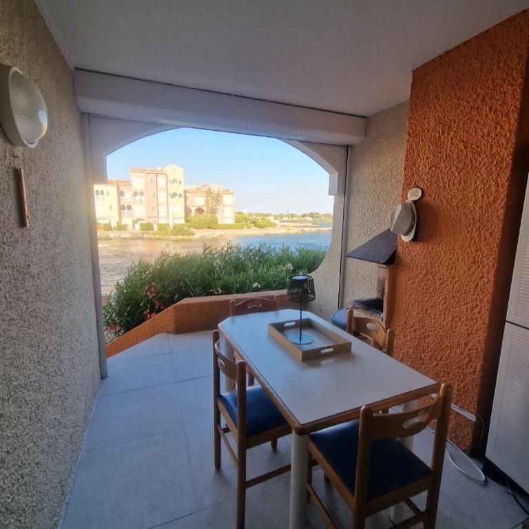 F2 avec terrasse et vue lagune RDC Cap Coudalère - Apartamento de 1 dormitorio con vistas al lago - 14