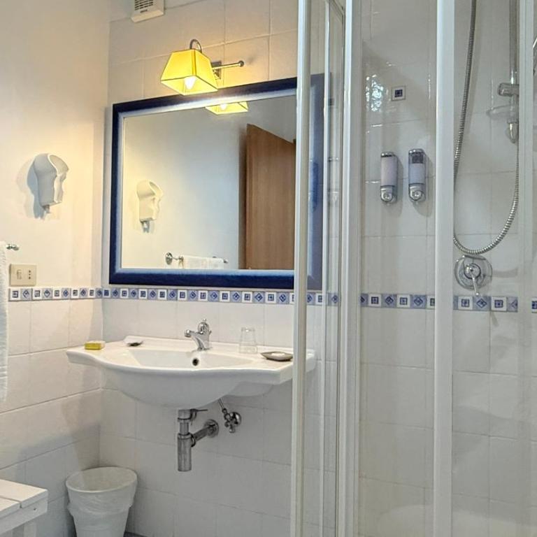Hotel Villa Enrica - Aeolian Charme - Junior Suite con Vista Mare - 8