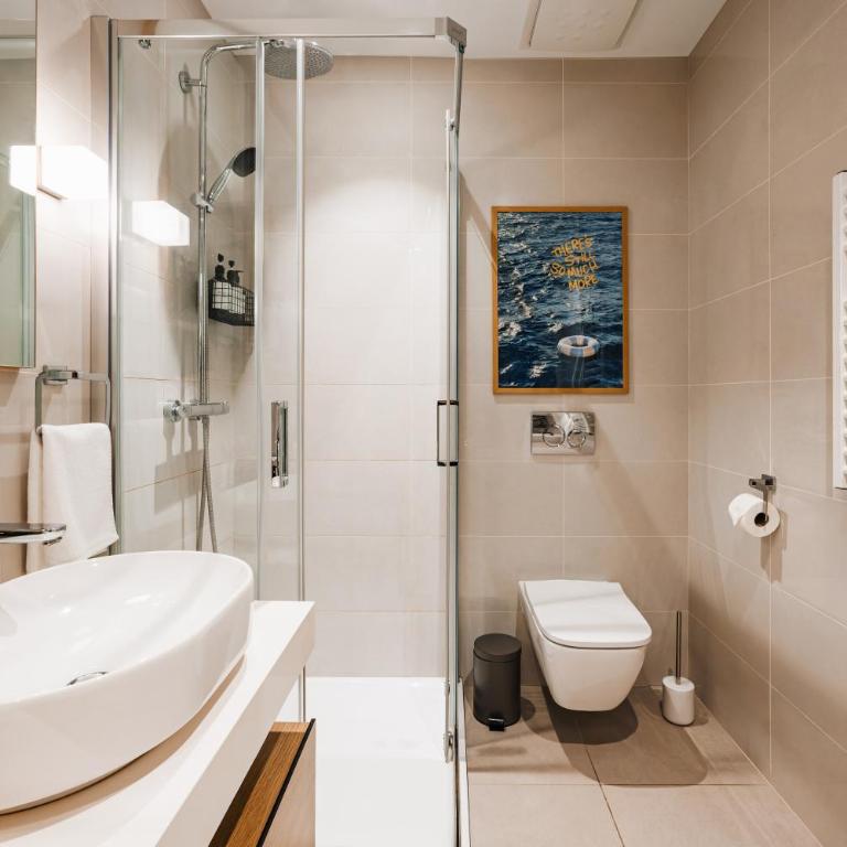 WF Waterfront Pearl wTerrace, Parking & Foosball - Three-Bedroom Premium Apartment with Balcony - 36