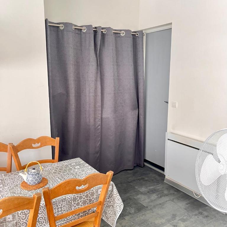Studio 1 proche mer Dunkerque Malo les bains - One-Bedroom Apartment - 9