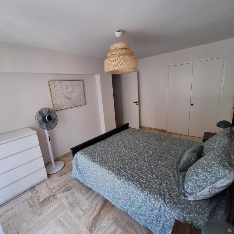City Apartment & Garage - Grand et lumineux - One-Bedroom Apartment - 3