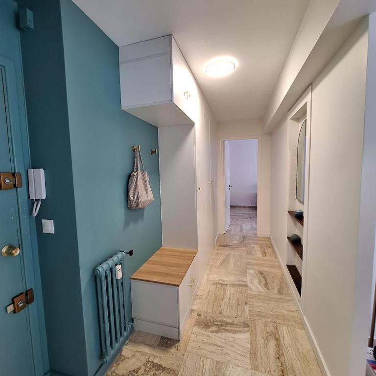 City Apartment & Garage - Grand et lumineux - One-Bedroom Apartment - 11
