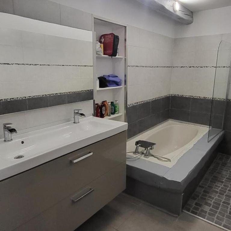 Appartement type loft au coeur de la campagne provençale - Apartamento de 2 dormitorios - 2