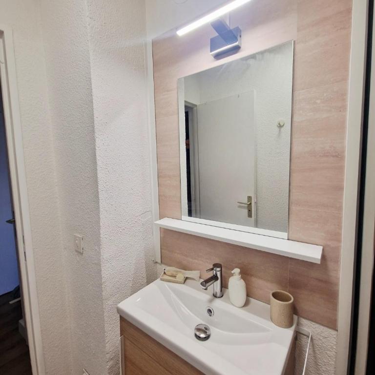 F2 avec terrasse et vue lagune RDC Cap Coudalère - Apartamento de 1 dormitorio con vistas al lago - 9