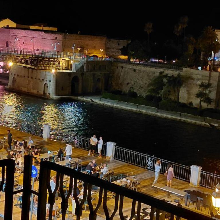 Castello Aragonese Rooms - Family Room with Sea View - 2