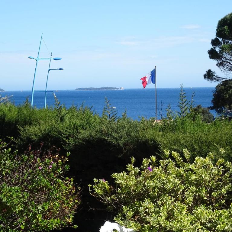 Magnifique villa proche mer, commerces, Cannes, Antibes 6p - Villa 3 Chambres - 6