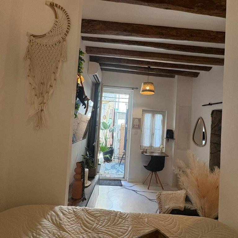 Studio Jungle atypique avec salle de bain grotte Cour privée Centre Nîmes - Apartamento de 1 dormitorio - 20