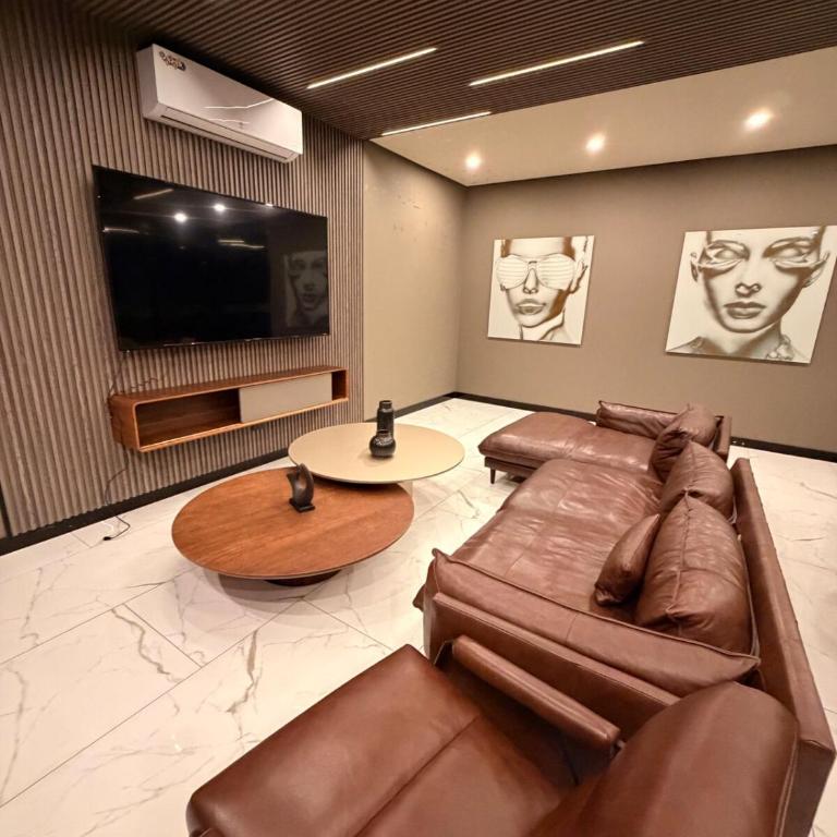 Modern studio apartment in a luxury building - One-Bedroom Apartment - 9
