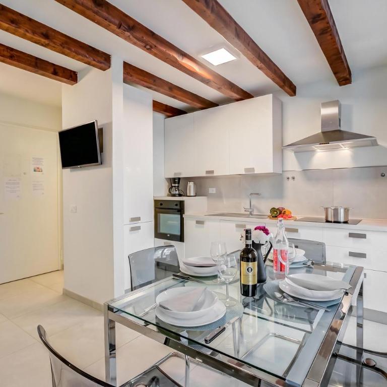 Appartamento Fabrizia - Happy Rentals - Two-Bedroom Apartment - 3