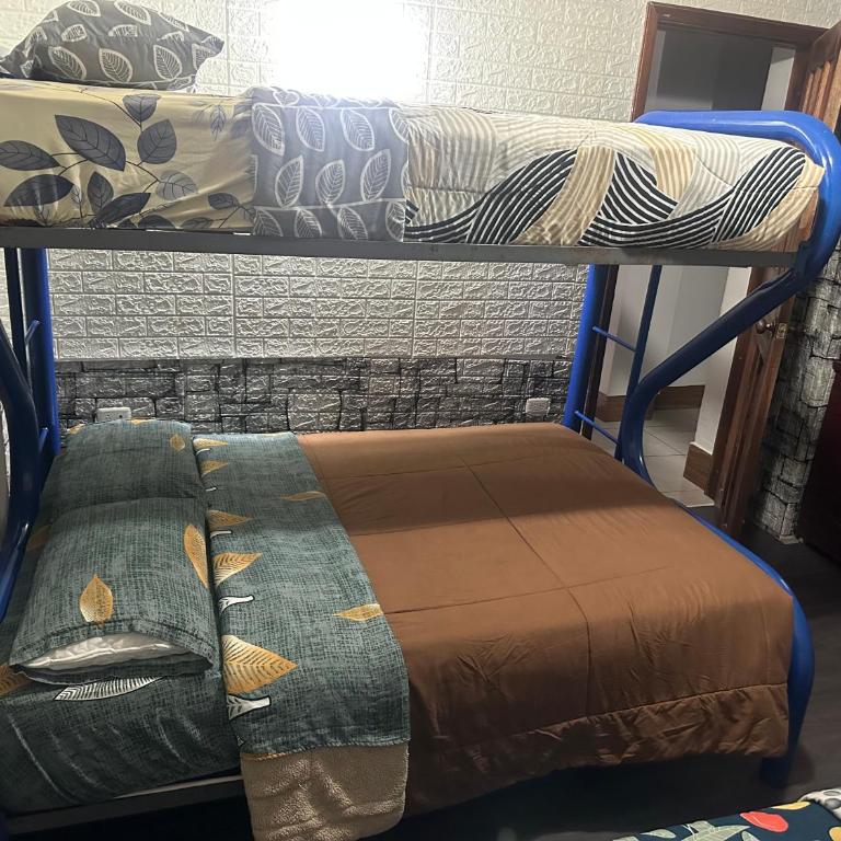 Alojamiento con parqueadero agua caliente y cocina completa - Apartamento de 3 dormitorios - 13