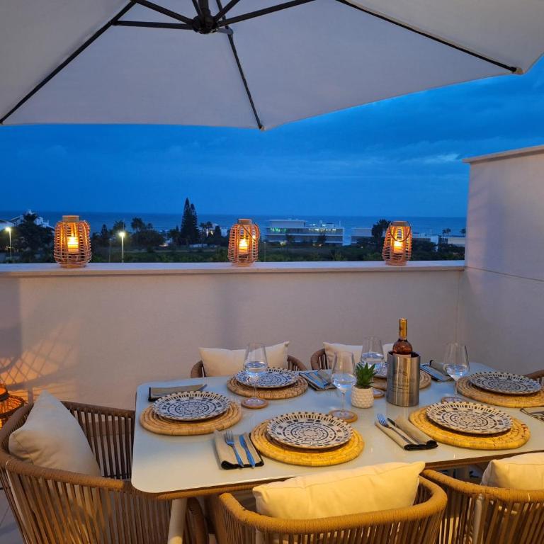 2BR Modern Seaviews w Pool and Gym - Appartamento - 11