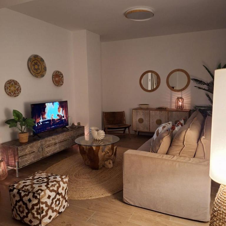 2BR Modern Seaviews w Pool and Gym - Appartamento - 20