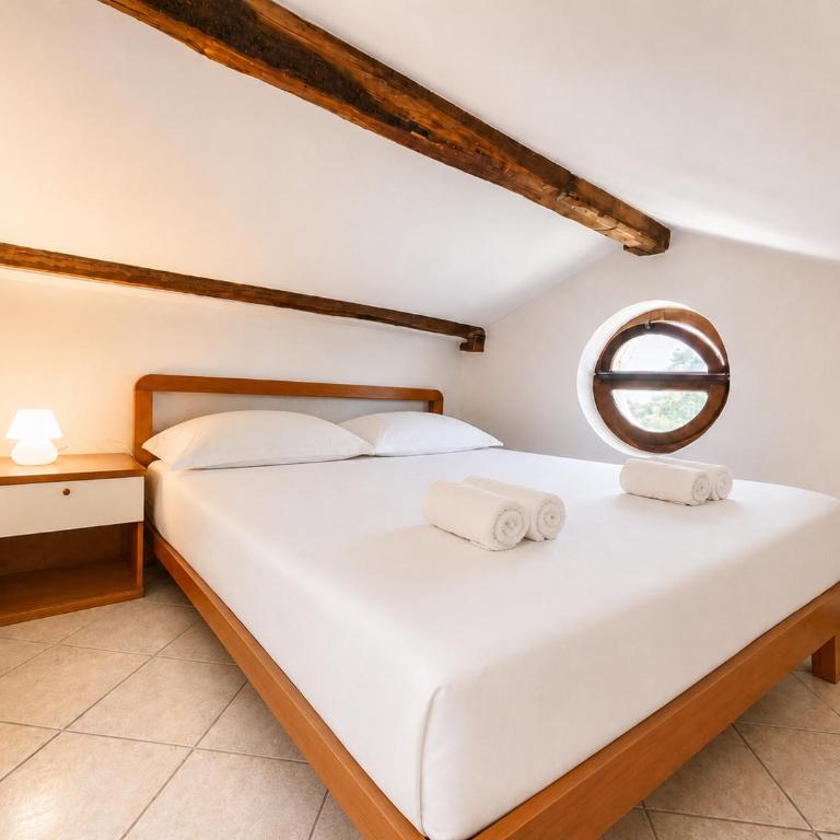 Hostdomus - La Terrazza sul Mare - Appartamento con 1 Camera da Letto - 2