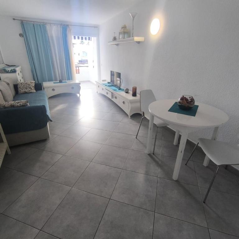 Apartamento Playa de la Pinta - Two-Bedroom Apartment with Terrace - 8