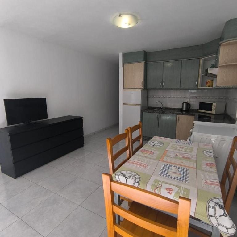 Copacabana Apartamento - Apartment mit 1 Schlafzimmer und Poolblick - 1