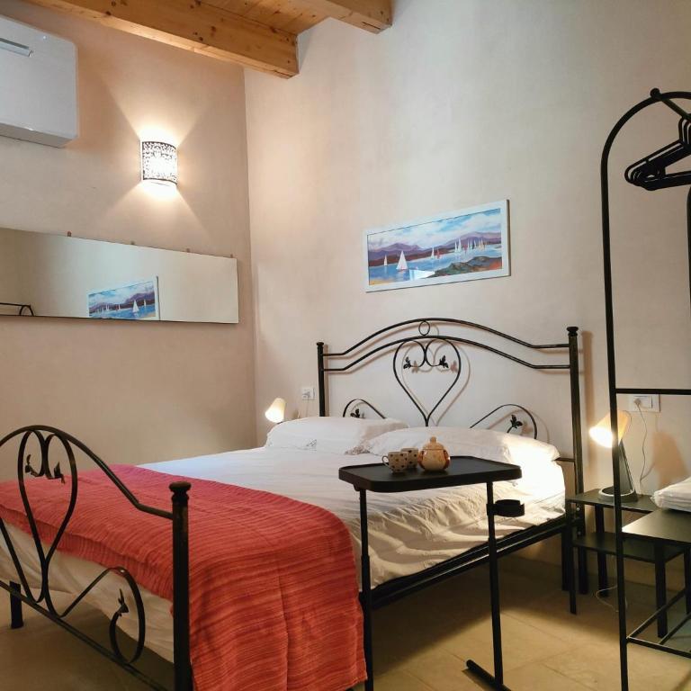 Paisiello's rooms double with bathroom - One-Bedroom Apartment - 1