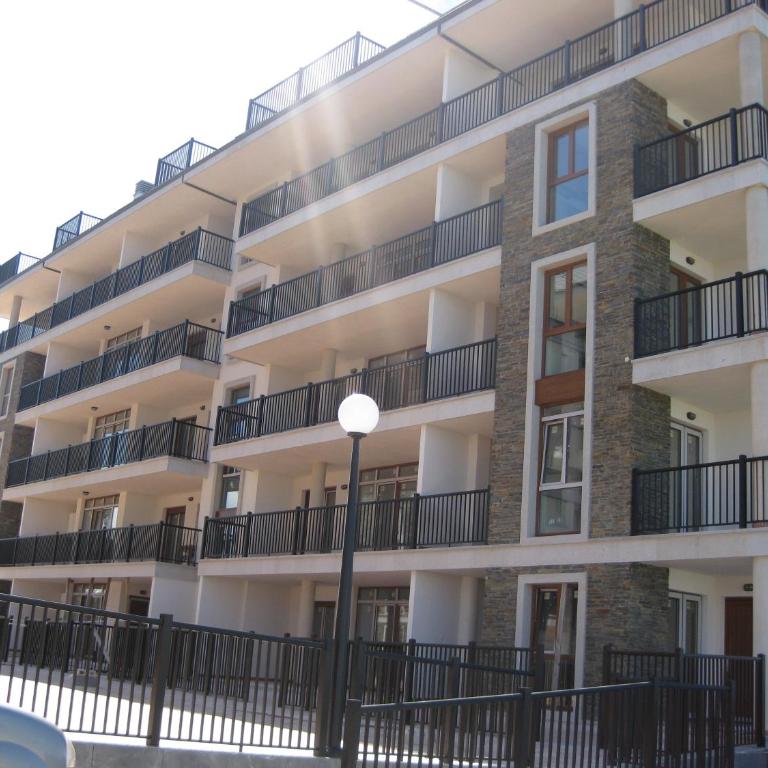 Apartamento Bajo Urbanización Llas - Apartamento de 2 dormitorios - 25