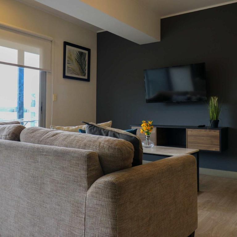 Wonderful 3BR at Miraflores - Three-Bedroom Apartment - 11