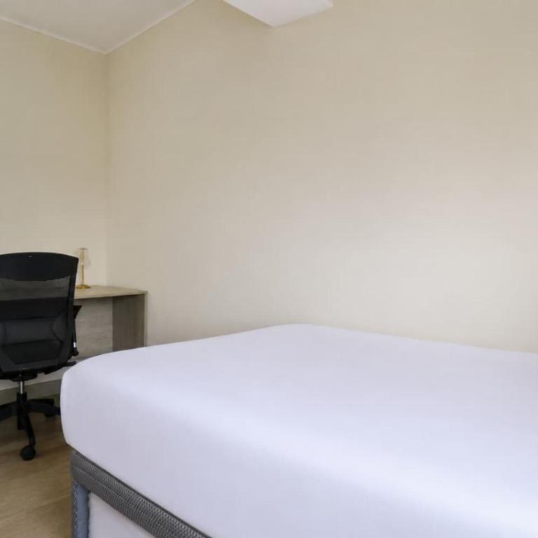 Wonderful 3BR at Miraflores - Three-Bedroom Apartment - 16